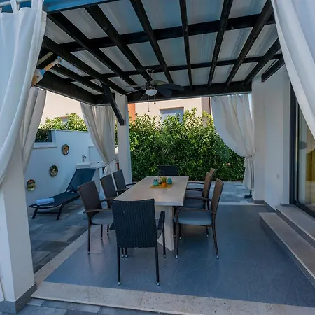 Vila Essenza - Mare *