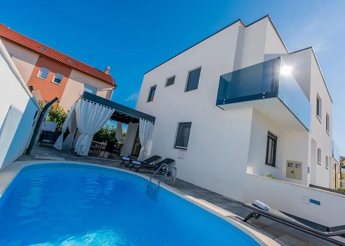 Essenza - Mare Vodice